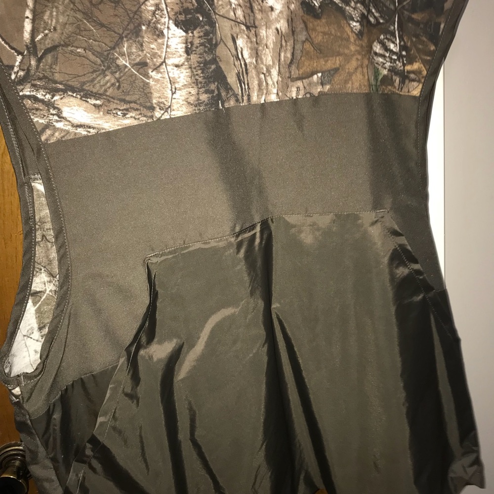 Hunting vest - Picture 2 of 2